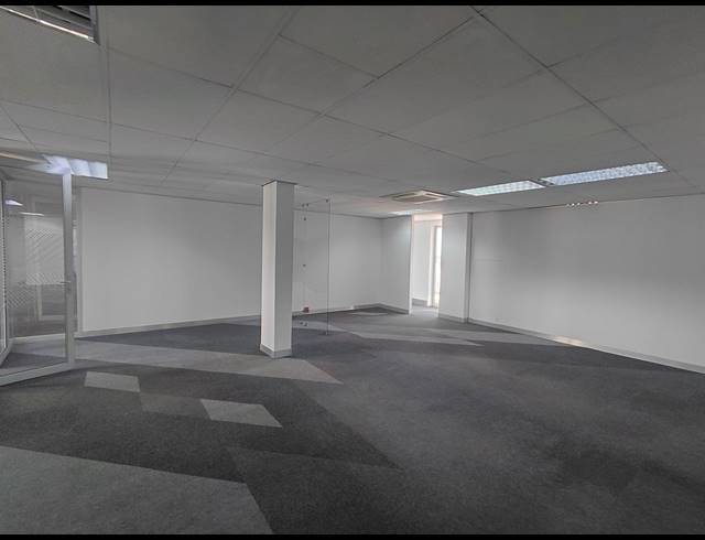 2,414M² OFFICE TO LET IN BRYANSTON
